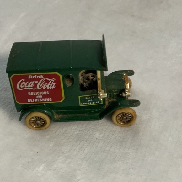 Coca Cola Green and Gold Vintage Delivery Truck Toy 1979 - Picture 1 of 6
